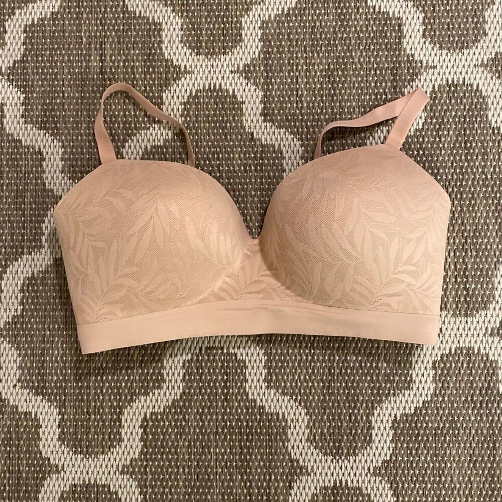 Soma Enbliss wireless bra, size 42DD
